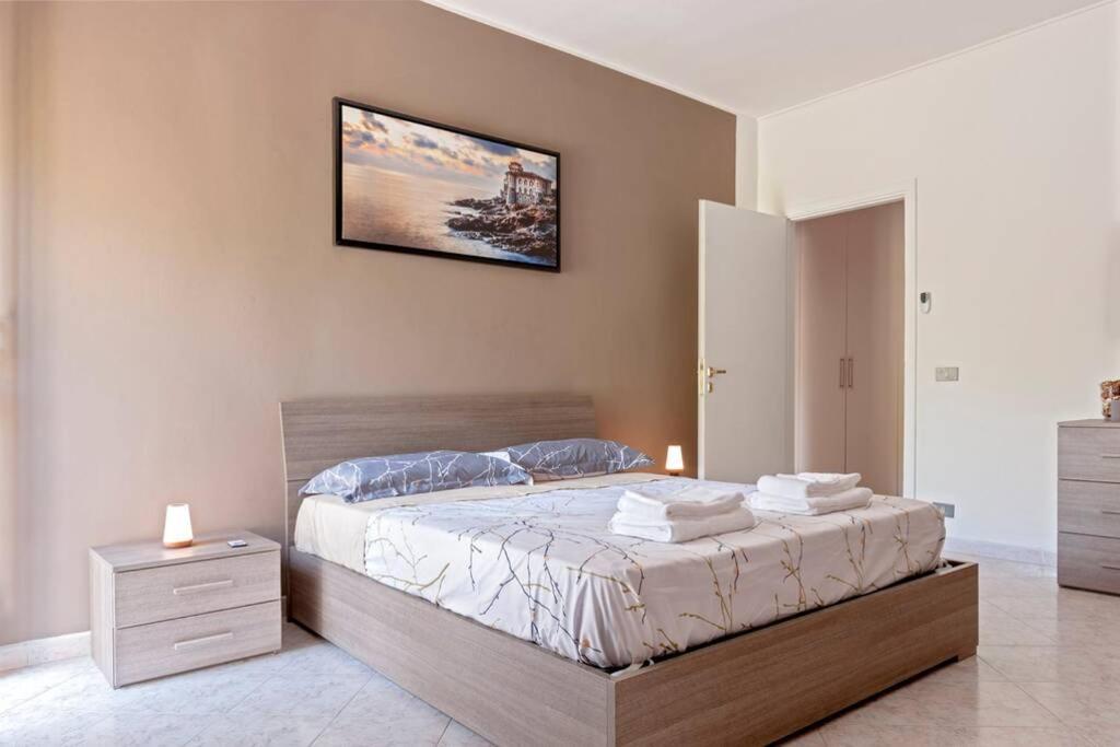 Free Parking Appartamento 5 Stelle Elegante Con Suite ليفورنو المظهر الخارجي الصورة